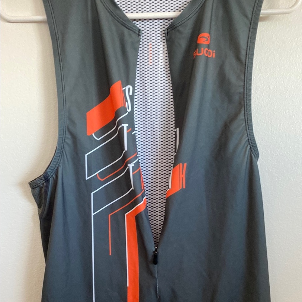 Sugoi Men's Sleeveless Gray Bike Shirt - Picture 8 of 8